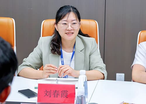 斯坦德科創(chuàng)技術(shù)總監(jiān)劉春霞則為與會(huì)嘉賓詳細(xì)描繪了聯(lián)合實(shí)驗(yàn)室的藍(lán)圖